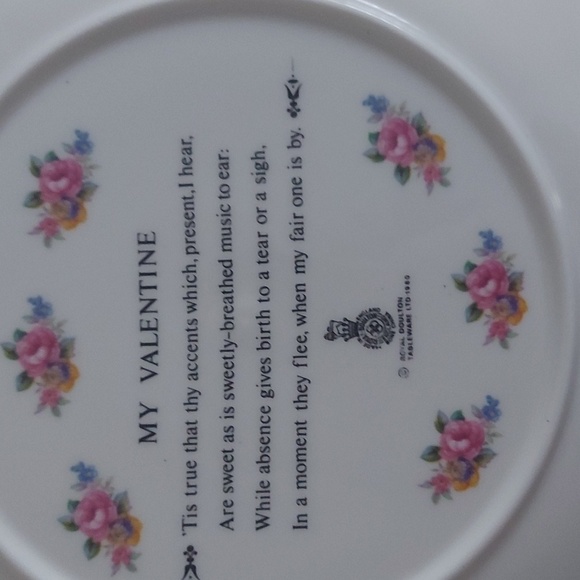 Vintage New In Box Royal Doulton Valentine's Day Plate. 1981 - Picture 3 of 7